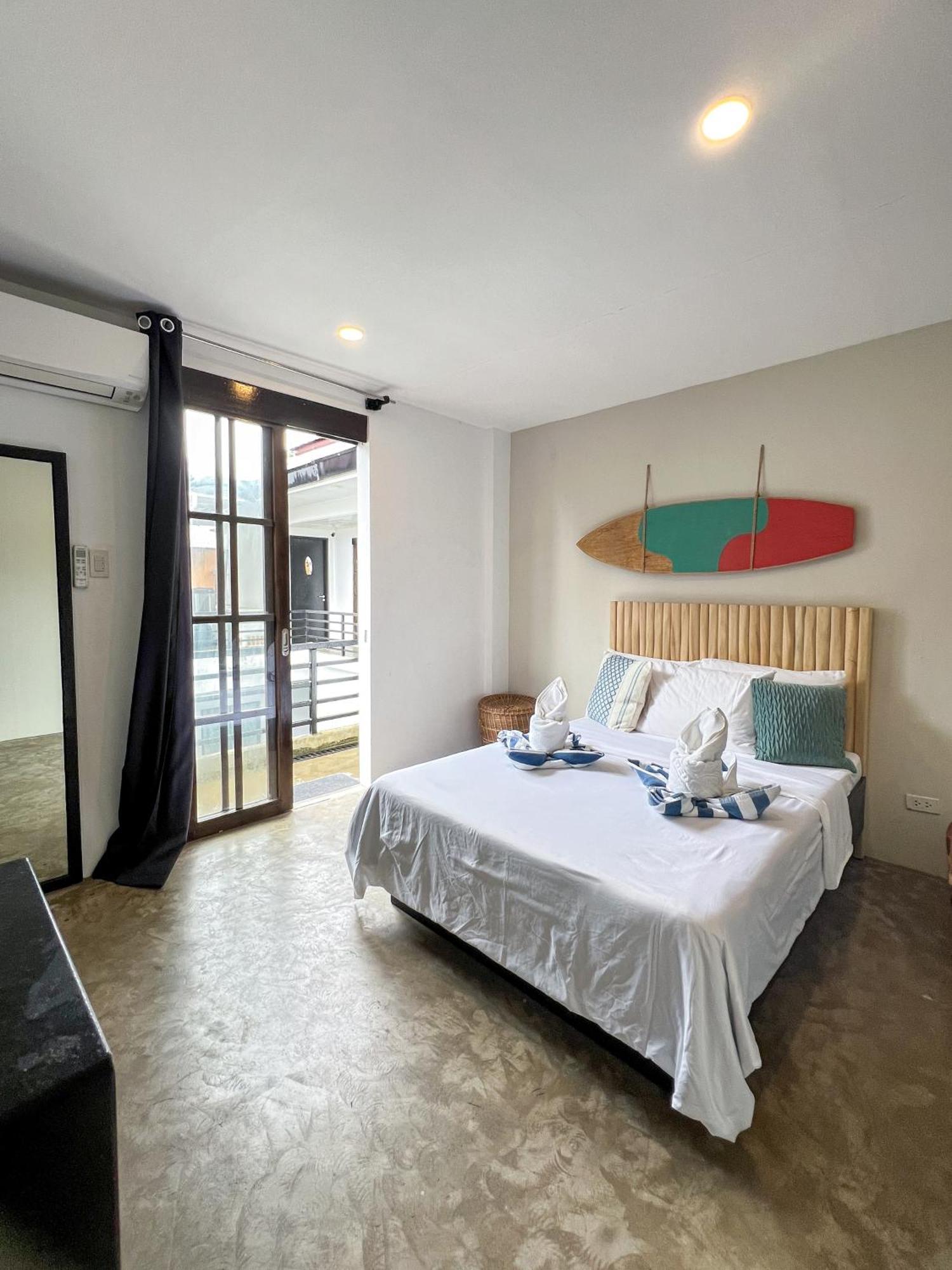 Siargao Bed And Brewery Hotel เจเนอรัลลูนา ภายนอก รูปภาพ