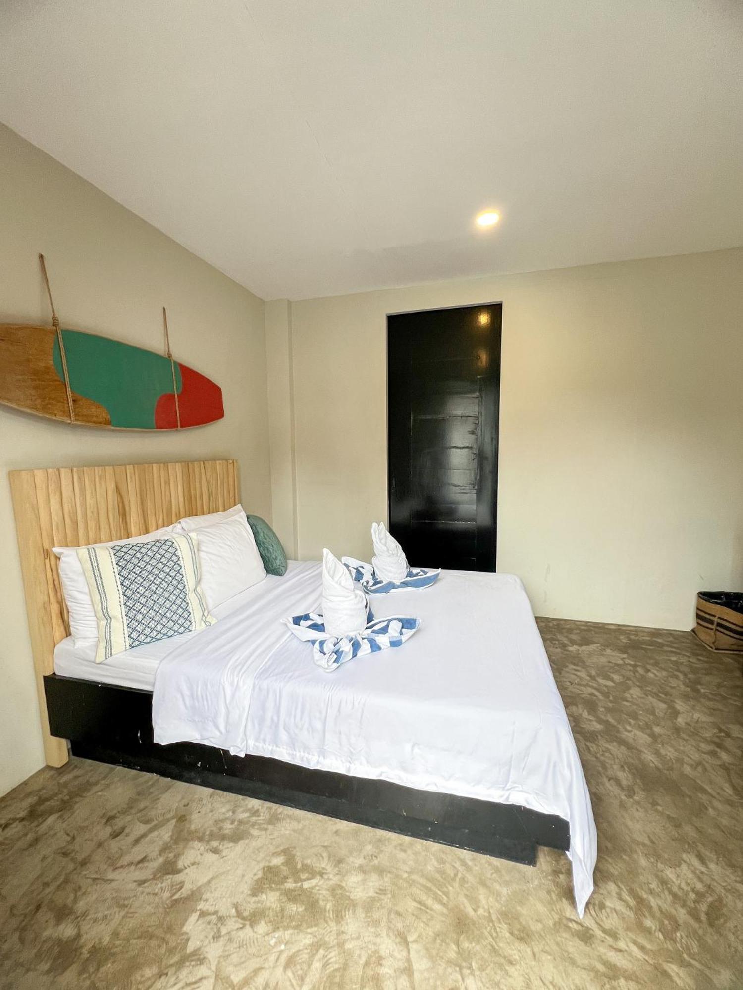 Siargao Bed And Brewery Hotel เจเนอรัลลูนา ภายนอก รูปภาพ
