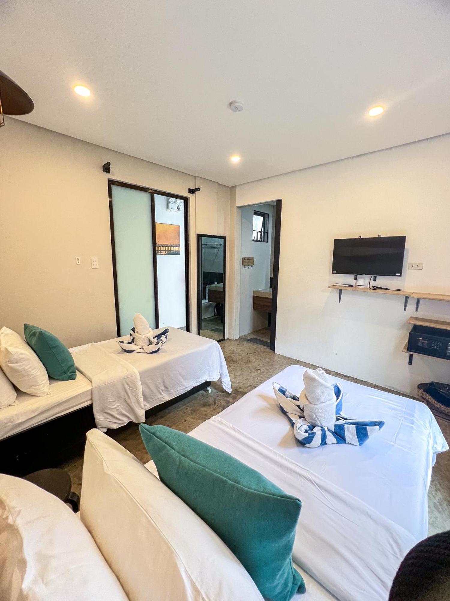Siargao Bed And Brewery Hotel เจเนอรัลลูนา ภายนอก รูปภาพ