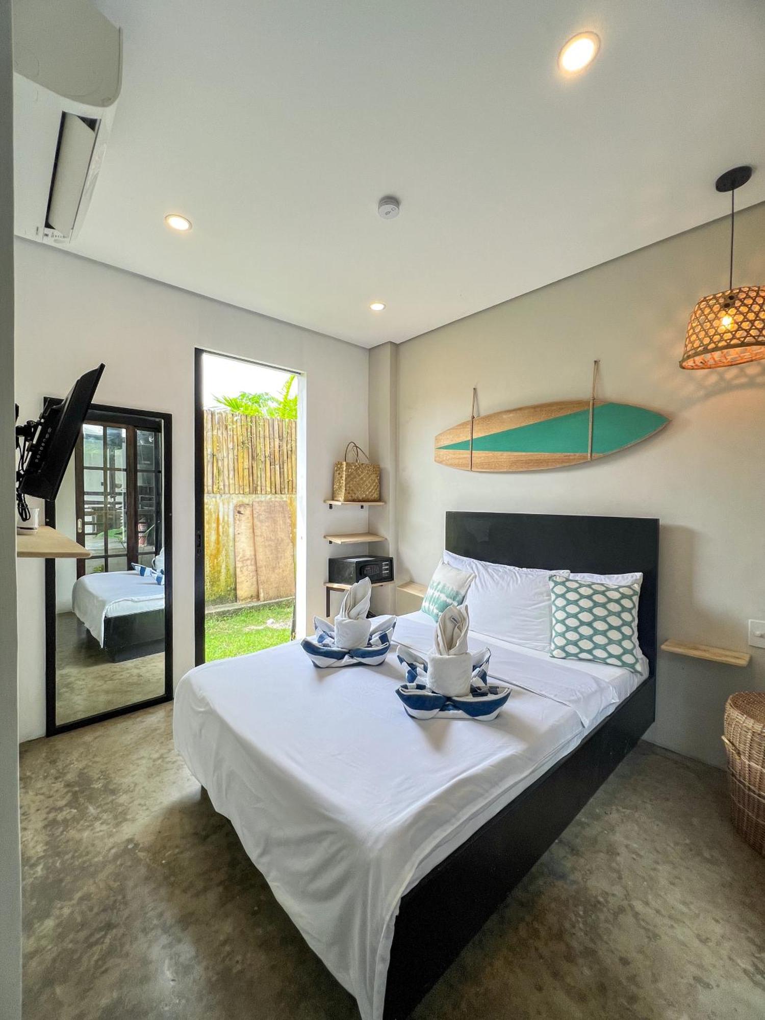 Siargao Bed And Brewery Hotel เจเนอรัลลูนา ภายนอก รูปภาพ